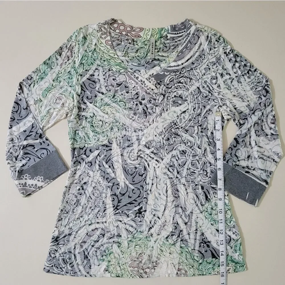 Cubism Women's V-neck Abstract Pattern Top - Picture 5 of 9